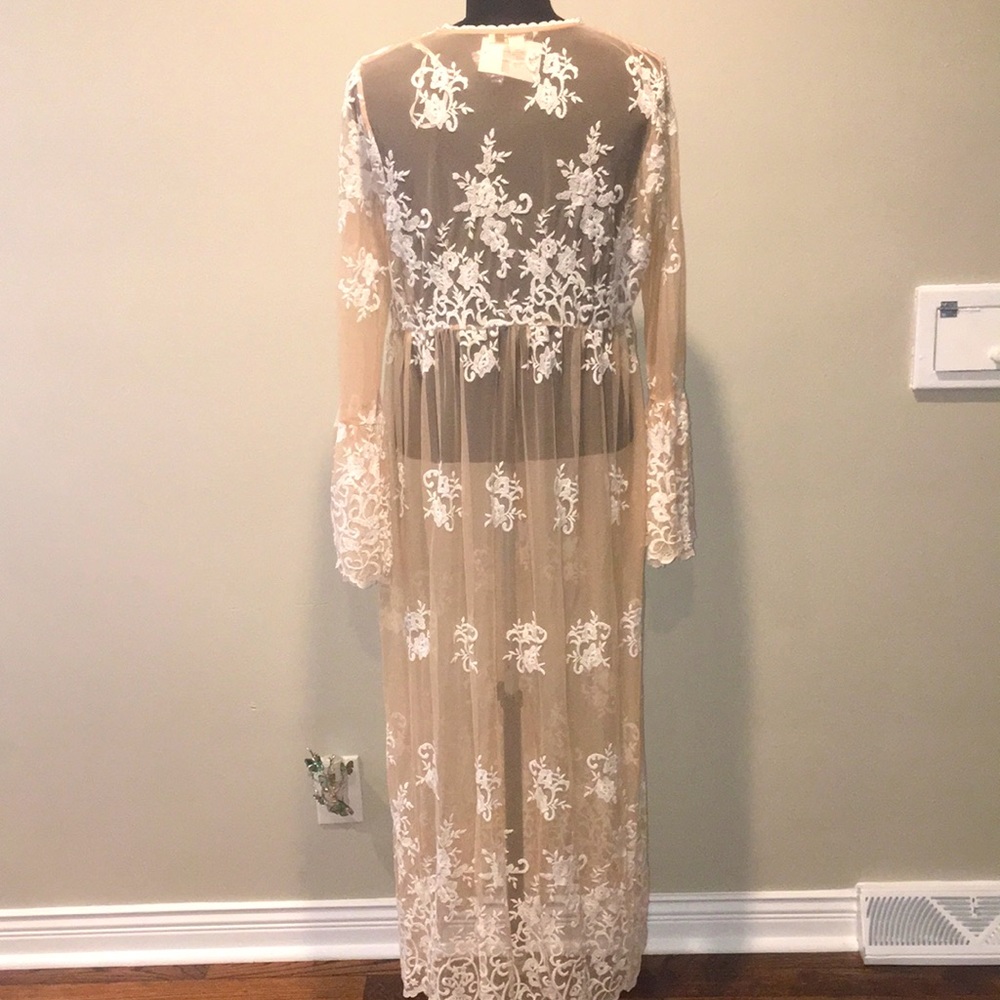 Nude kimono - Picture 2 of 3